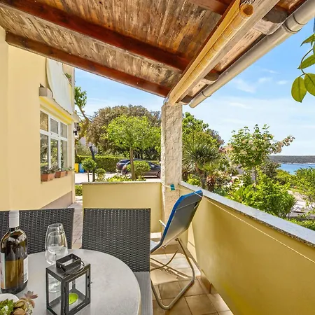 Apartment Caruso With Sea View