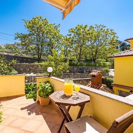 Caruso With Sea View Apartment *