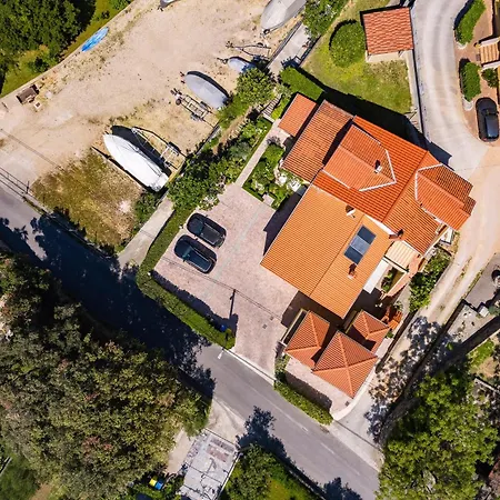 Apartment Caruso With Sea View
