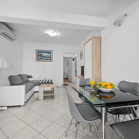 Caruso With Sea View Apartment Kampor