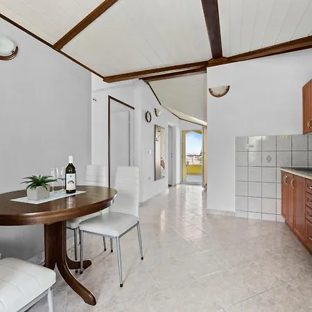 Apartment Caruso With Sea View