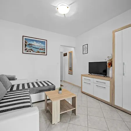 Apartment Caruso With Sea View
